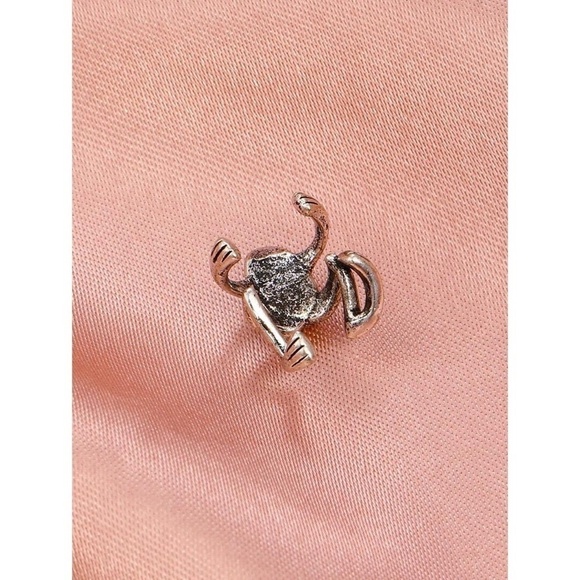 NEW Silver Tone Frog Ear Cuff Artsy Hipster Hippie Funny Modern Hip One Size - Picture 5 of 7